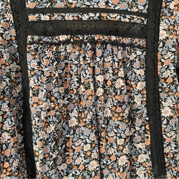 American Eagle Black Ditsy Floral Open-Back Flowy Boho Peasant Blouse S - Picture 4 of 12